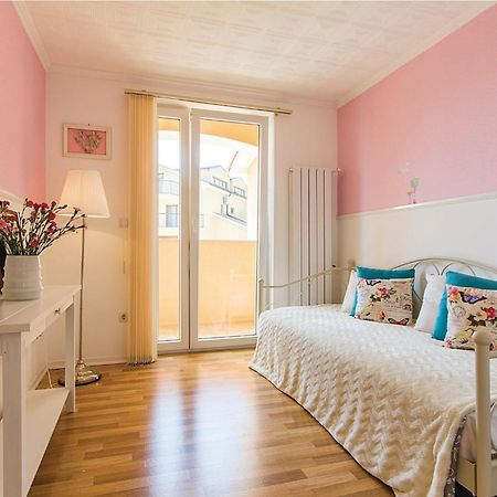 7 Bedroom Stunning Home In Ližnjan 외부 사진