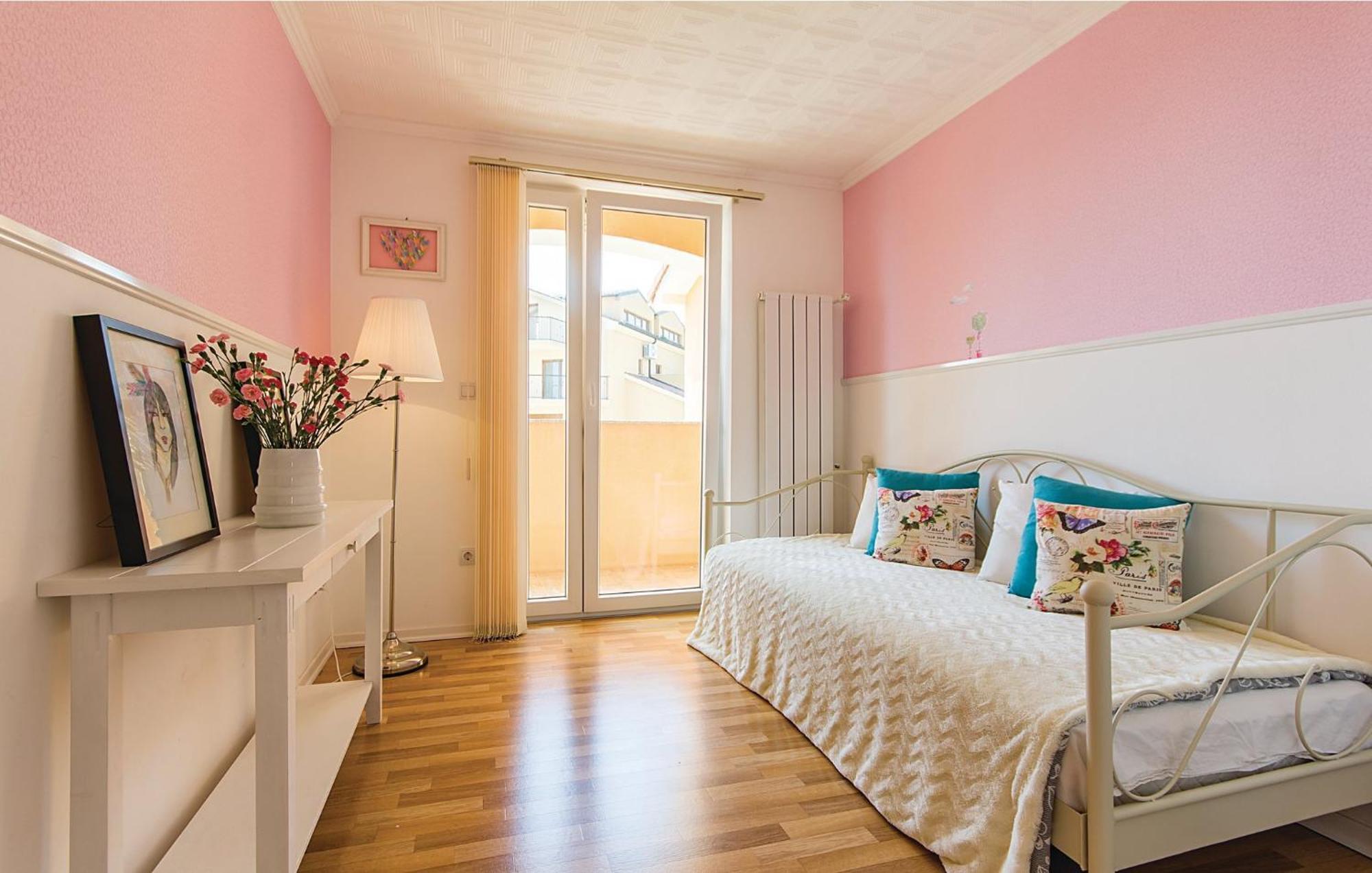 7 Bedroom Stunning Home In Ližnjan 외부 사진