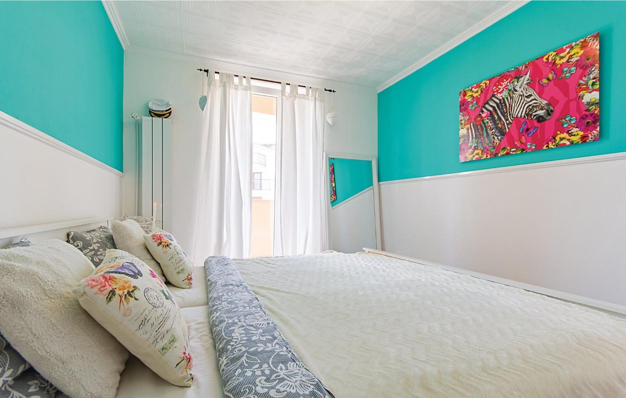 7 Bedroom Stunning Home In Ližnjan 외부 사진